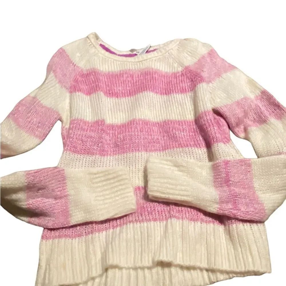 Aeropostale size medium juniors sweater excellent condition see pics
